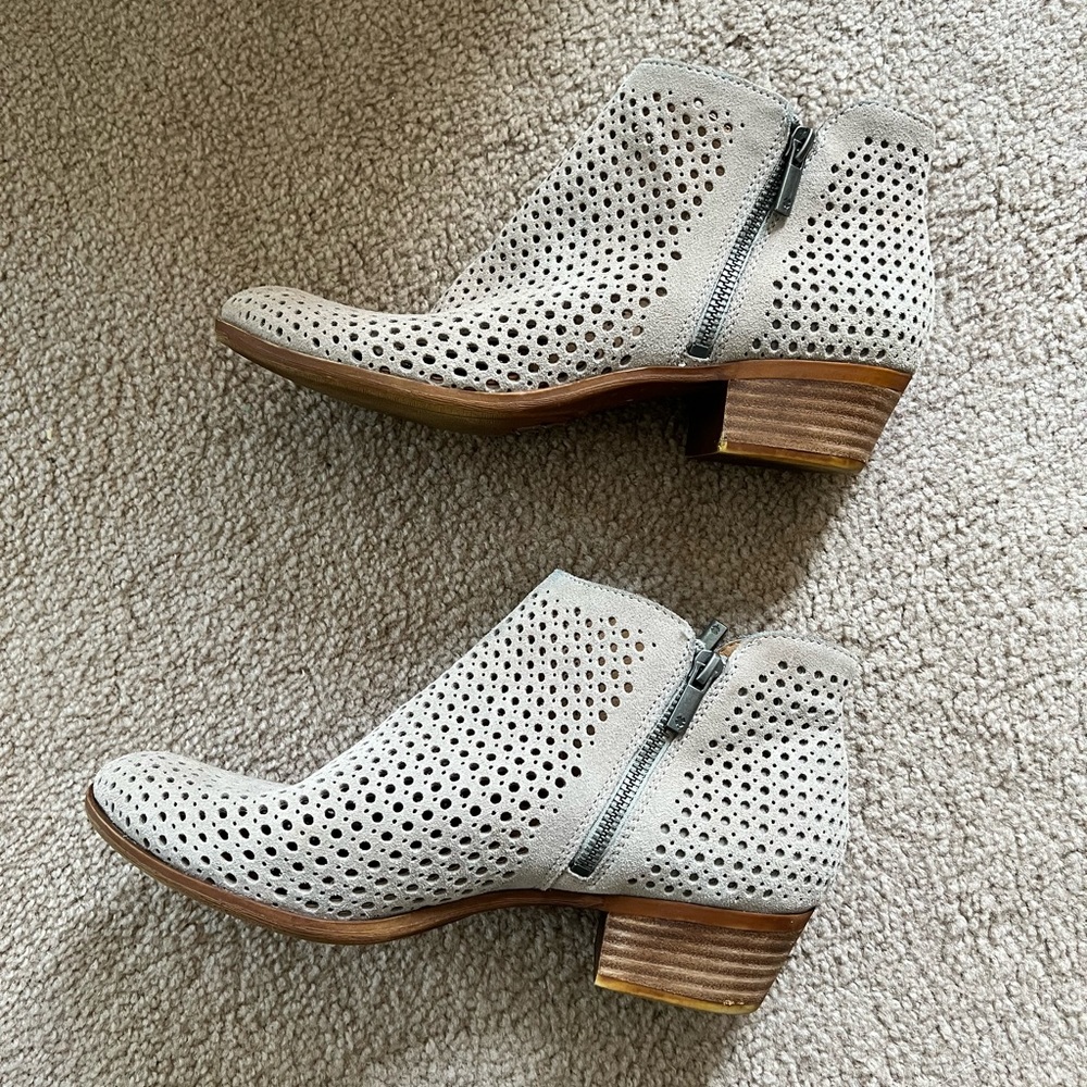 Booties - Picture 3 of 4